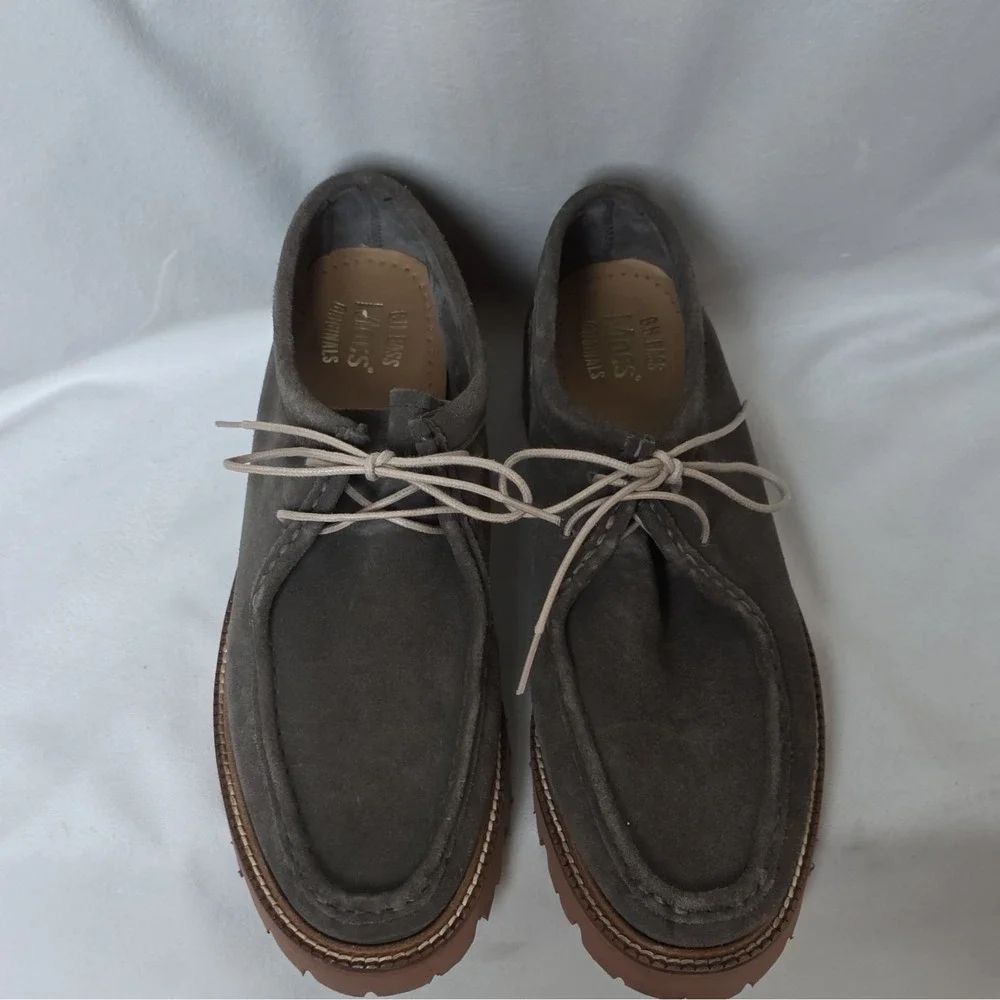 G.H. Bass Wallace Suede Lug Sole Moc Shoes, Size 9.5. Classic hand-sewn styling.